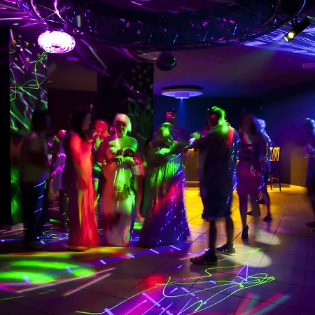 فندق Arabella World