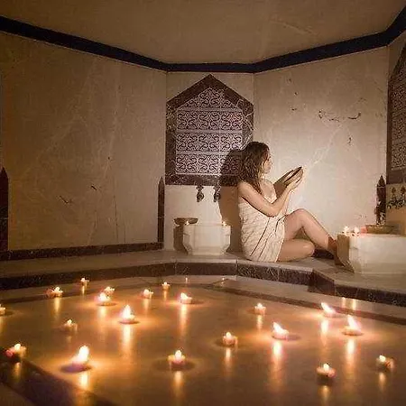 فندق Arabella World 4*